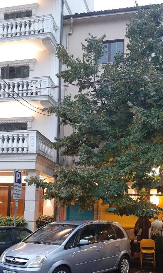 Yes2 Tirana Exterior foto